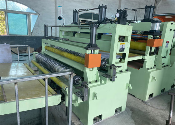 Maszyna do cięcia wzdłużnego o dużej prędkości i precyzji światła 0,3-3 X 1250 mm